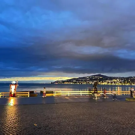 La Vigneronne, Tuin בית נופש Blonay