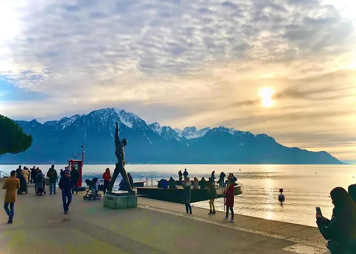 La Vigneronne, Tuin Hébergement de vacances Blonay
